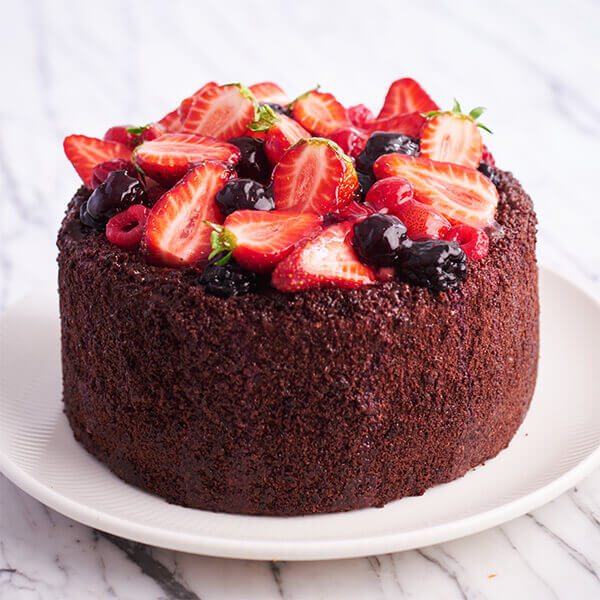 Kırmızı Meyveli Pasta